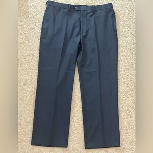 Haggar Men’s 40x32 Gray Dress Pants NWT